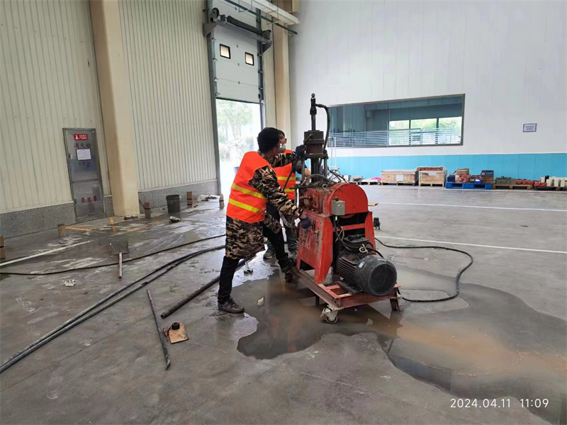 民众镇厂房地面下沉塌陷注浆加固施工